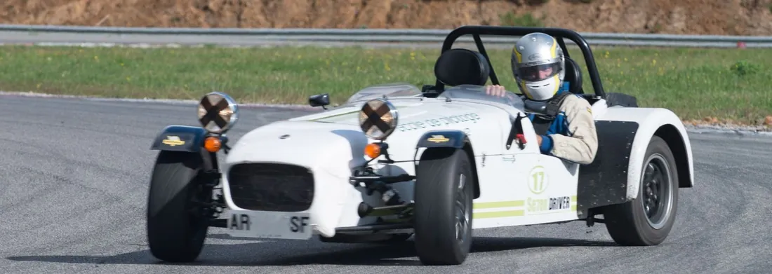 Caterham 7'Driver en glisse